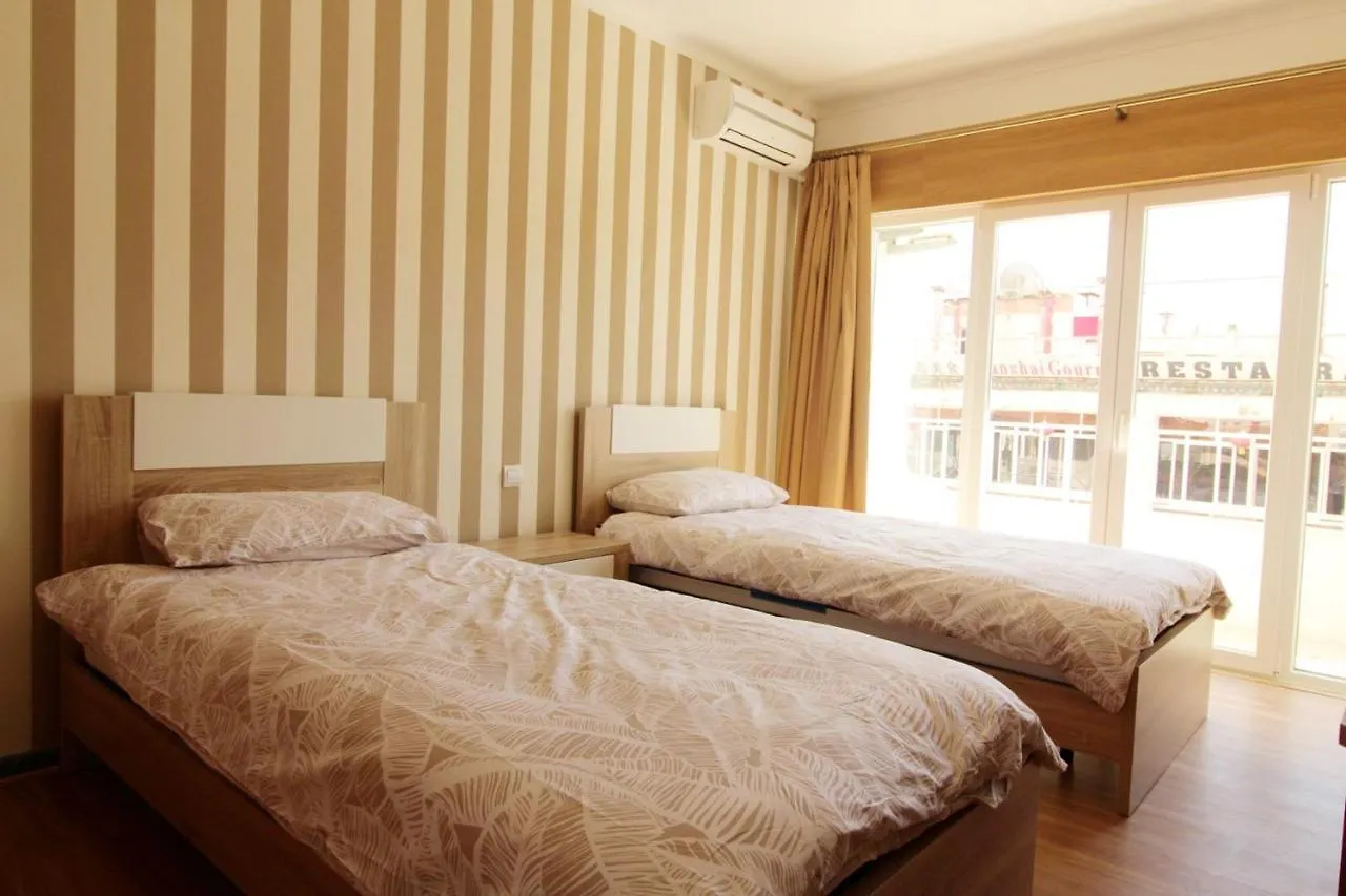 Elegant Apartment With City View In Portimao 80 M² Parking