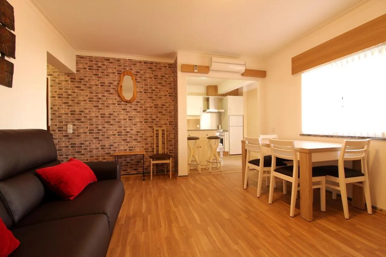 Elegant Apartment With City View In Portimao 80 M² Parking