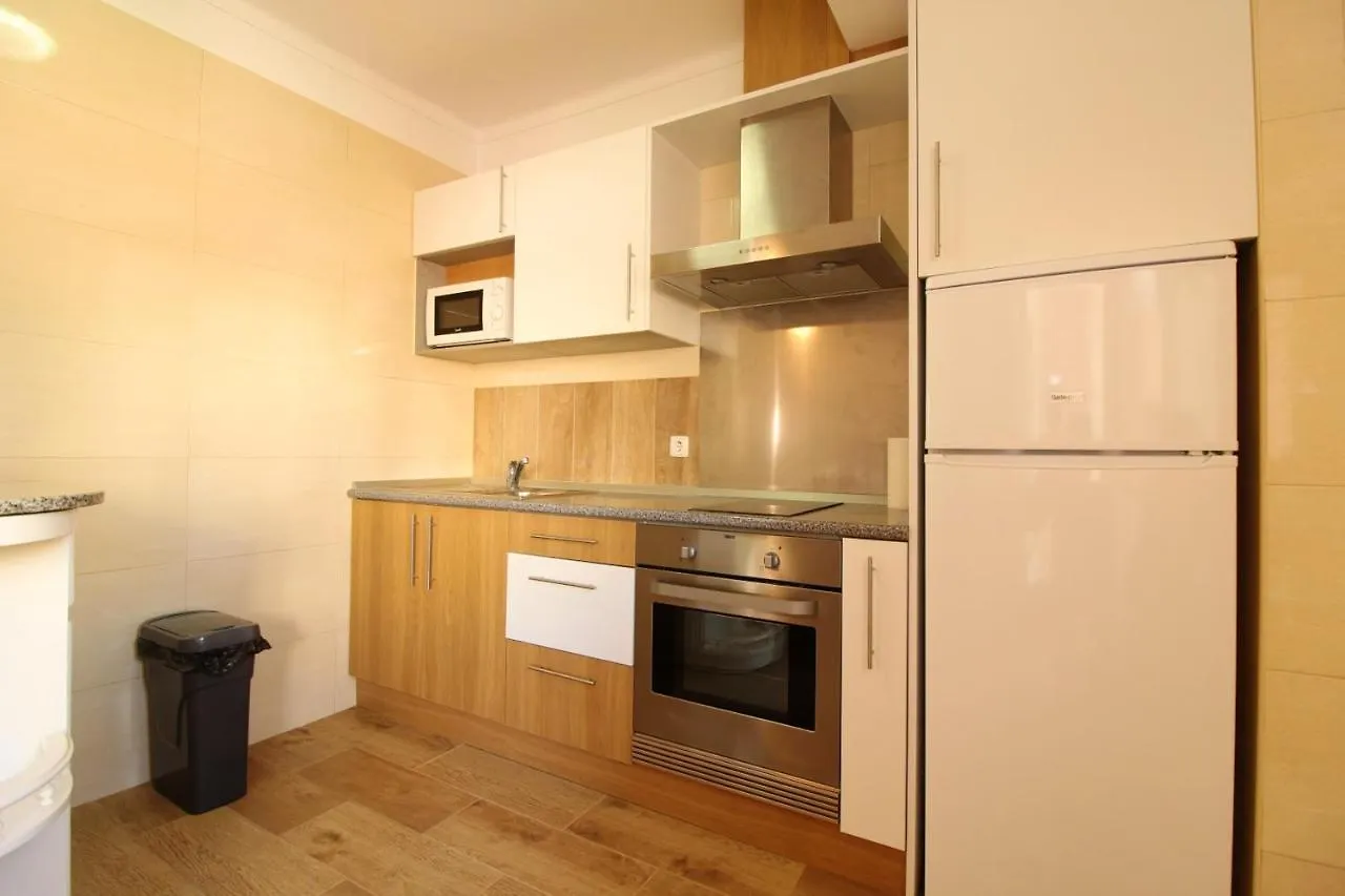 Elegant Apartment With City View In Portimao 80 M² Parking