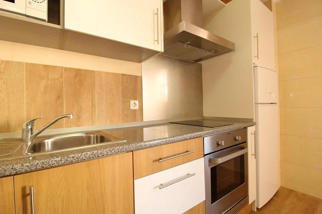 Elegant Apartment With City View In Portimao 80 M² Parking