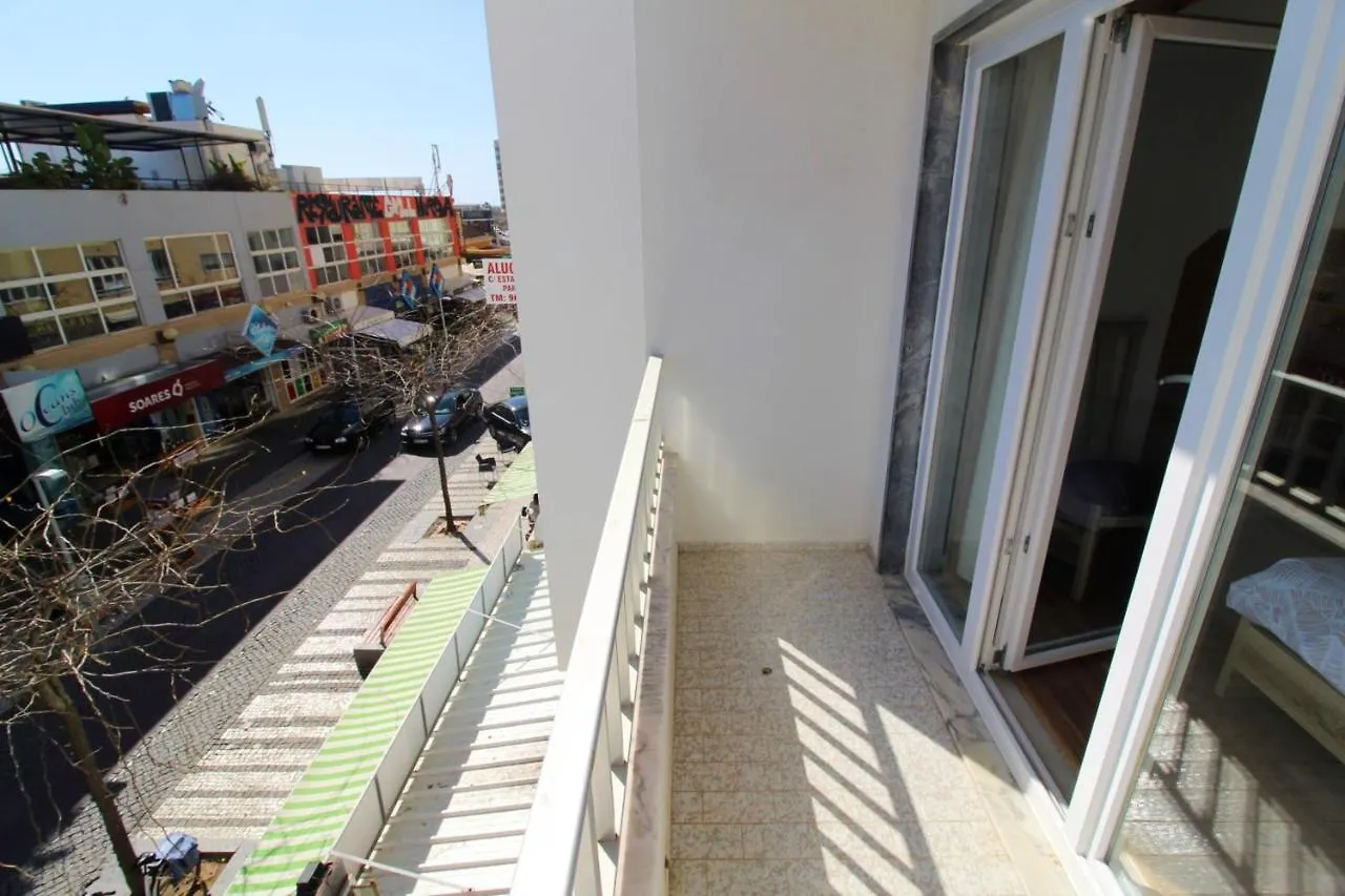 Elegant Apartment With City View In Portimao 80 M² Parking